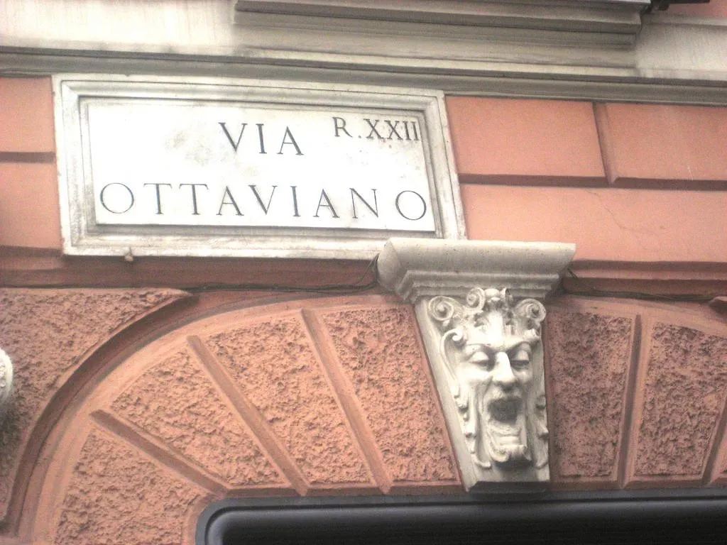 Maison Vaticana Guest House Rome 2*,