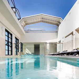 Otel Starhotels Grand Milan Saronno